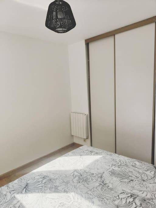 Апартаменты Beau Duplex Familial Avec Jardin Cloture Дувен Экстерьер фото